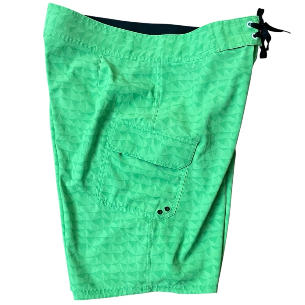 Under Armour HeatGear Shorts - Black and Neon Green - Picture 3 of 4